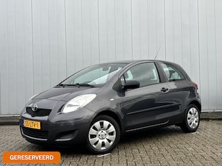 Toyota Yaris 1.3 VVTi Comfort erg netjes!