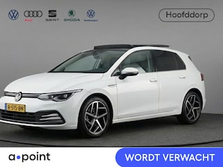 Volkswagen Golf 1.5 eTSI Style 50pk DSG| Pano-dak| Camera| 17'LM-velgen| Voorstoelen verwarmd en massage