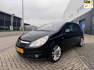 Opel Corsa 1.2-16V Cosmo *Automaat*