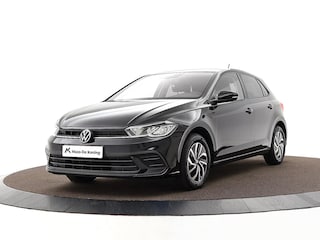 Volkswagen Polo 1.0 TSI 95pk Life · Apple/Android Car Play · Navigatie · P-Sensoren · Draadloos Opladen · 15'' Inch · Garantie t/m 28-08-2027 of 100.000km