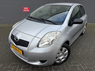 Toyota Yaris 1.3 VVTi *AIRCO*APK*NAP*ZUINGE AUTO