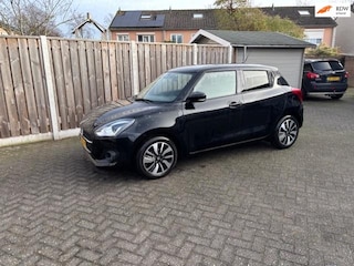 Suzuki Swift 1.2 Stijl Smart Hybrid keyless navi cruisec. stoel verw.clima