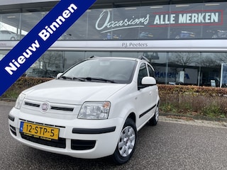 Fiat Panda 1.2 italia Airco - Radio/Cd speler - Dakrails - Stuur multifunctioneel - Apk keuring tot nov 2026 - Grote beurt gehad
