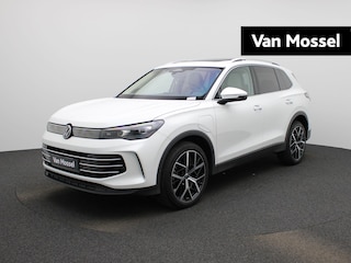 Volkswagen Tiguan 1.5 eHybrid Elegance 204 PK | Automaat | Plug-In | Trekhaak | Stoelverwarming Voor & Achter | LED Matrix | Elektrische Achterklep | Digitale Cockpit