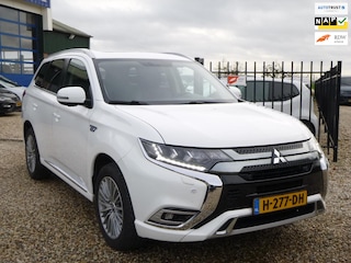Mitsubishi Outlander 2.4 PHEV Intense+ LEDER OPEN DAK 1ste EIGENAAR