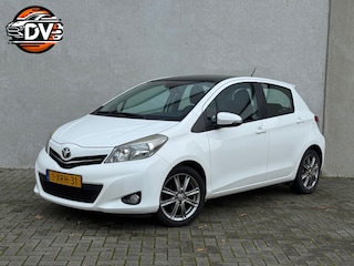 Toyota Yaris 1.3 VVT-i Dynamic GLAZEN DAK KEYLES NAV CAMERA