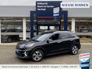 Kia Niro ExecutiveLine 64 kWh / NL-Auto / 204 PK / Adaptive Cruise-Control Stop&Go / Vol-Leder / Warmtepomp / Stoelverwarming en Verkoeling / Stoelen Met Geheugen / Stuurverwarming / Stoelverwarming-Achter / Draadloze-Telefoonlader / Dodehoek-Detectie / Climate-Control / Apple-Carplay & Android-Auto / DAB Radio-Bluetooth / Navi / Keyless / PDC V+A met Camera-Achter / 17'' LMV / All-Season / ENZ.