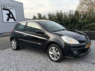 Renault Clio 1.6-16V Dynamique S Clima|Cruis Zwart