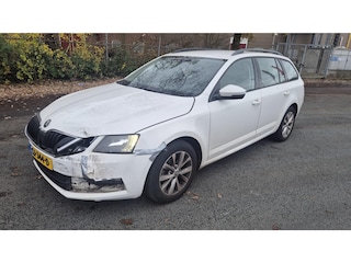 Skoda Octavia Combi 1.0 TSI Greentech Ambition Business LET OP RIJBARE SCHADE
