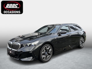 BMW 5-serie Touring 530e M Sport Edition Comfort toegang | Elect trekhaak | Origineel NL