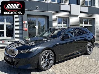 BMW 5-serie Touring 530e M Sport Edition Comfort toegang | Elect trekhaak | Origineel NL