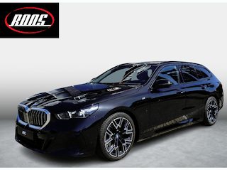 BMW 5-serie Touring 530e M Sport Edition Comfort toegang | Elect trekhaak | Origineel NL