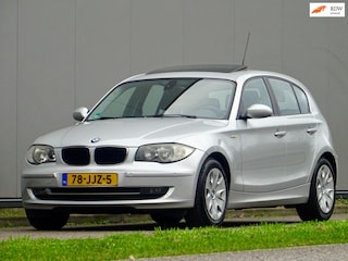 BMW 120i High Exe Aut /// Pano-Dak 1e Eig!