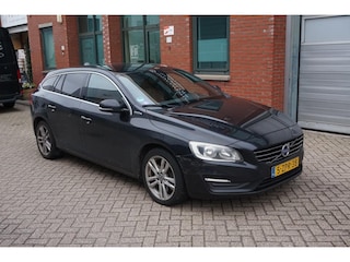 Volvo V60 2.4 D6 AWD Plug-In Hybrid Momentum