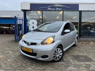 Toyota Aygo 1.0-12V Dyn. Navi | AIRCO | E-RAMEN | 5 DEURS