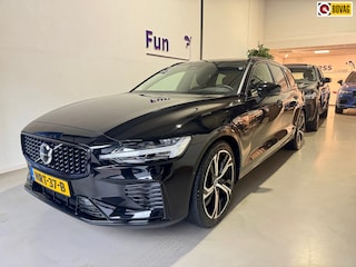 Volvo V60 2.0 T6 Plug-in hybrid AWD Ultra Dark