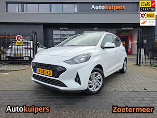 Hyundai i10 1.0 Comfort | Met digitaal dashboard, AppleCarPlay/AndroidAuto, airco en elektrische ramen!