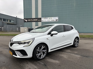 Renault Clio 1.3i TCe R.S. Line Automaat 130 PK. Prachtige auto van de eerste eigenaar !!!! Auto rijdt helemaal nieuw en alle keuringen toegestaan !!