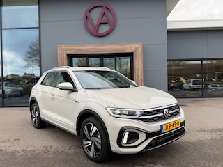 Volkswagen T-Roc 1.5 TSI 150pk DSG R-Line | Camera | Keyless | Elek. Achterklep | Dode hoek | Rijklaar incl. 1 jaar Bovag garantie