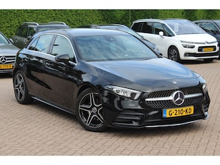 Mercedes-Benz A-klasse 180 Business Solution AMG / Camera / Navigatie / 18'' / Dodehoek / Stoelverwarming / Cruise Control
