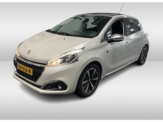 Peugeot 208 1.2 PureTech Tech Edition / Nieuwe distr.riem! / Full option! / Trekhaak / Panoramadak / Camera / Navigatie / 16'' / Getint glas / DAB  / Cruise Control / Armsteun