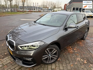 BMW 118i 2020 High Executive Edition SPORT LEDER LED NAV CARPLAY