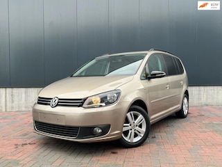 Volkswagen Touran 1.2 TSI Highline BlueMotion * Navi * Cruise * Pano * Climate *
