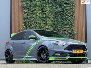 Ford Focus 2.0 ST WOLF TUNE|RECARO|LEDER|CARPLAY