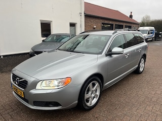 Volvo V70 T4 Summum Automaat