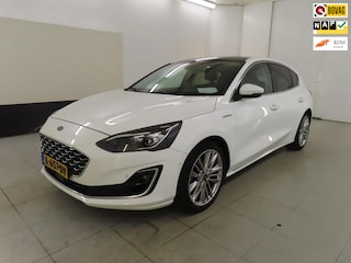 Ford Focus 1.5 EcoBoost Vignale+Volledervitrual+pano-dak+Xenon+Navigatie+Camera+stuur&stoel-verw+18"lmv Meest Luxe uitvoering !!