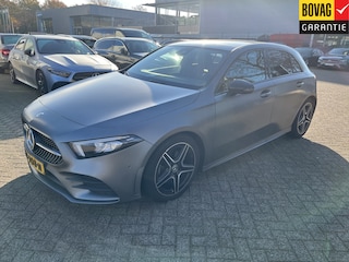 Mercedes-Benz A-klasse 180 Business Solution AMG Night Upgrade | NL AUTO | 12MND GARANTIE | PANO DAK | PDC | CRUISE | CARPLAY |
