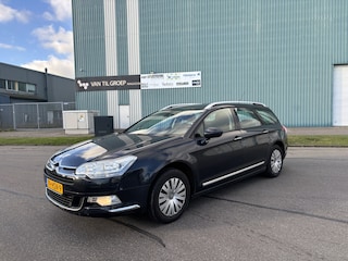Citroën C5 Tourer 2.0 16V Comfort 141 PK. Goed rijdende inruilauto voor de liefhebber !!!