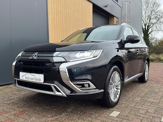 Mitsubishi Outlander 2.4 PHEV 240pk 4WD Aut Instyle |Trekhaak | Stoel/Stuurverwarming | Blis | Cruise | Carplay | Standkachel |