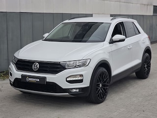 Volkswagen T-Roc 1.5 TSI Style |STUUR/STOELVERW.|ACC|CAMERA