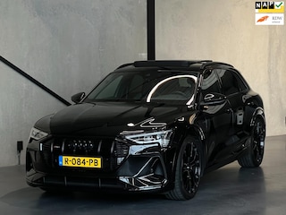 Audi e-Tron 55 S edition, B&O, Panoramadak, Matrix, RS stoel, ACC, CarPlay, Trekhaak, Ambiente verlichting, enz..
