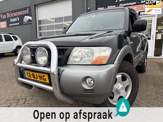 Mitsubishi Pajero 3.2 Di-D GLX HR 4X4 in automaat met leer en trekhaak en airco en cruise controle