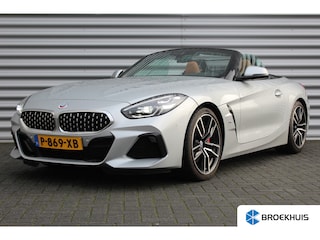 BMW Z4 Roadster Z4 sDRIVE30I 258PK BUSINESS EDITION PLUS M-SPORT AUTOMAAT / NAVI / LEDER / LASER-LED / CLIMA / 19" LMV / KEYLESS / CAMERA / ORG. NL. / HARMAN KARDON / MEMORY SEATS / WINTERPAKKET / ADAPT. CRUISECONTROL / UNIEK !!