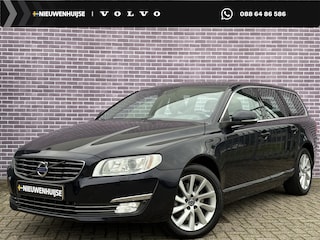 Volvo V70 T5 Summum Automaat | Leder | Bi-Xenon | Memory | Schuif/kanteldak | Parkeersensoren v+a | Verwarmde voor stoelen |