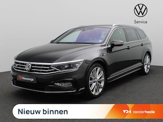 Volkswagen Passat Variant 1.5 TSI Elegance Business R 150PK DSG Matrix LED-Verlichting, 19" LM Velgen, Trekhaak, Achteruitrijcamera, Alarm, Discover Pro Navi, Stoelverwarming, Voorruitverwarming, Keyless