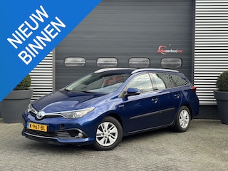 Toyota Auris Touring Sports 1.8 Hybrid Now | Navigatie | Camera | DAB | Cruise Control | Lichtmetalen Velgen |