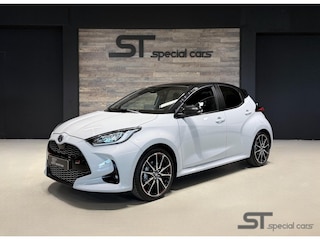 Toyota Yaris 1.5 Hybrid GR Sport|Full option