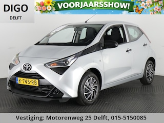 Toyota Aygo 1.0 VVT-i X SILVERLINE FUN CARPLAY NAVI AIRCO.5 DRS .GARANTIE TOT 2031 !