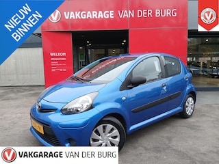 Toyota Aygo 1.0 VVT-i Now 9230 NAP kilometers! UNIEK!