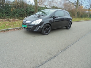 Opel Corsa 1.4-16V Color Edit.