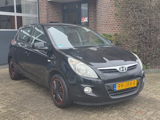 Hyundai i20 1.2i DynamicVersion| Airco| 5drs |Cruise| Nap| Apk