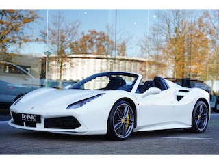 Ferrari 488 3.9 Spider HELE Passenger Display Carbon Lifting