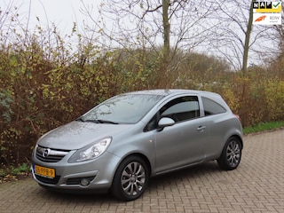 Opel Corsa 1.2-16V Color Edition