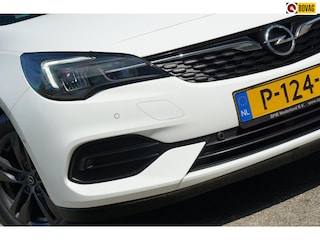 Opel Astra Sports Tourer 1.2 Design & Tech - Summit White - Aktie-> 4x Astra v.a. €8.725,-