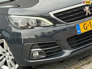 Peugeot 308 SW 1.2 PureTech B.L. 110pk Executive - Gris Haria - Panorama/Carplay