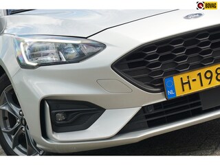 Ford Focus Wagon 1.0 125PK ST Line Business | Moondust Silver | Winterpack/AppleCarplay/Camera/LaneAssist - Keurige reisgenoot!